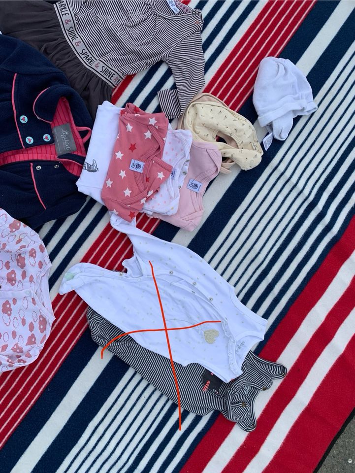 Kleiderpaket Gr. 68 Steiff, Dirkje, Petit Bateau, Sigikid,Noppies in Rothenburg o. d. Tauber