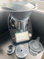 Thermomix TM6 schwarz limited edition NEUWERTIG inkl viel Zubehör Nordrhein-Westfalen - Oberhausen Vorschau