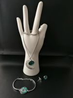 Ein Modeschmuck Set mit Ohrringen, Halskette und ein Ein Armband Essen - Essen-Borbeck Vorschau