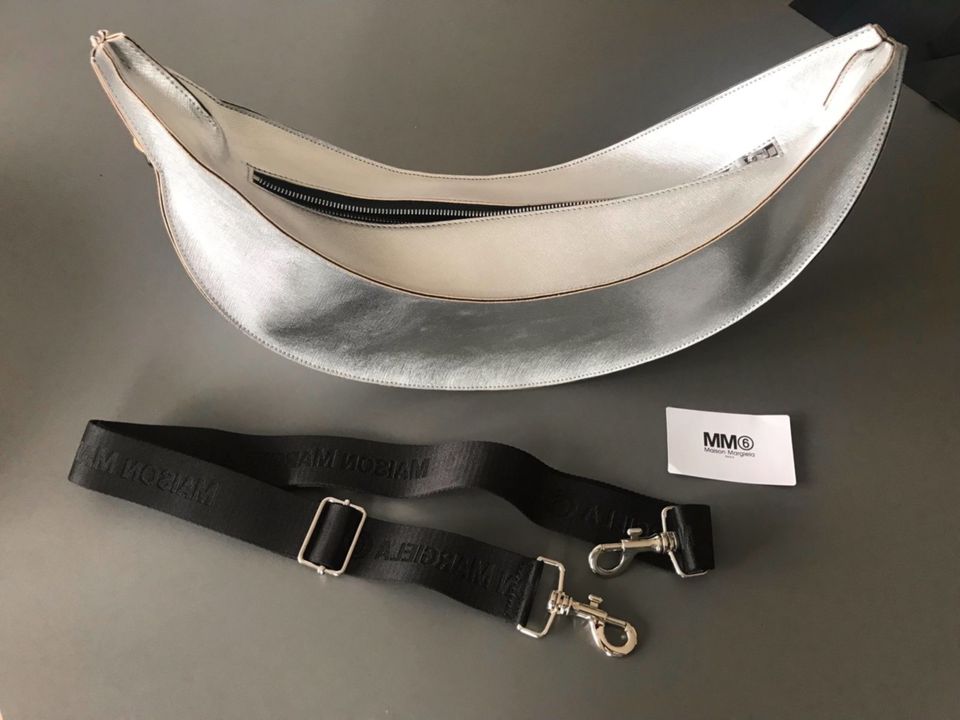 MM6 MAISON MARGIELA - Moon Shoulder Bag - NEU in Berlin