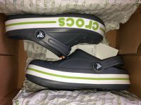 CROCS Schuhe Clog Hausschuhe Clogs Grün Weiß Grau Neu Gr: 33 J2 Berlin - Schöneberg Vorschau