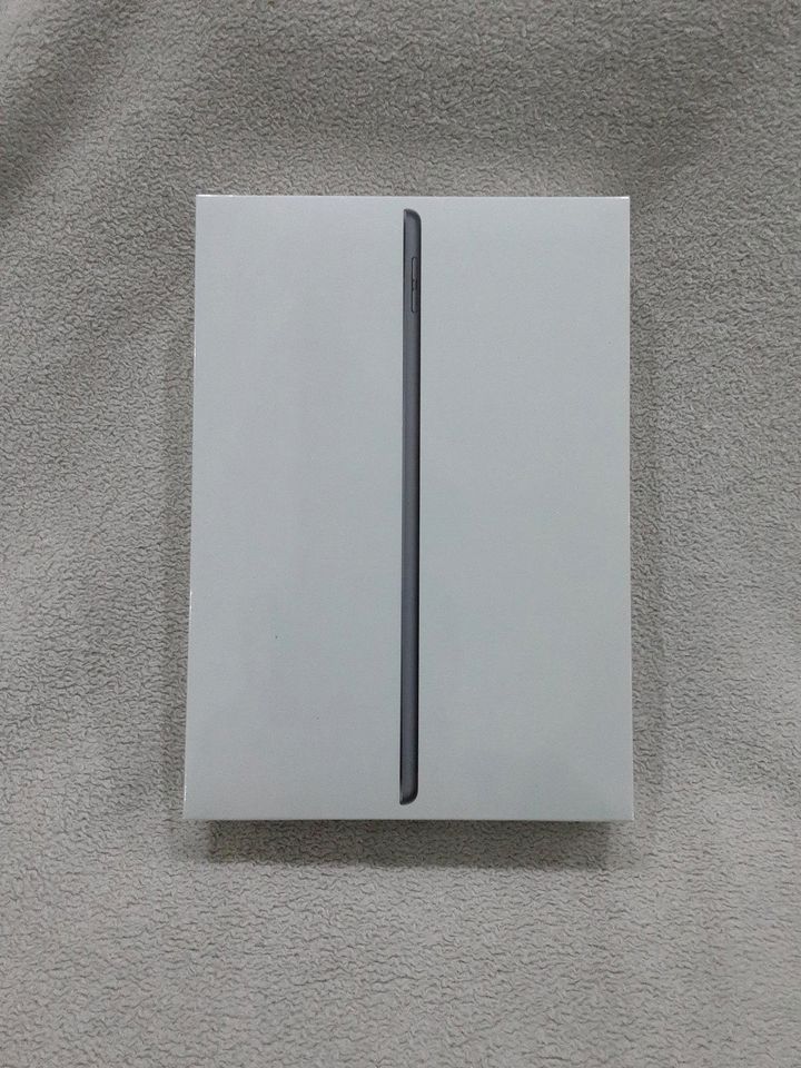 Apple iPad 9. Gen 64GB, Wi-Fi, 10,2 Zoll - Space Grau in Sindelfingen