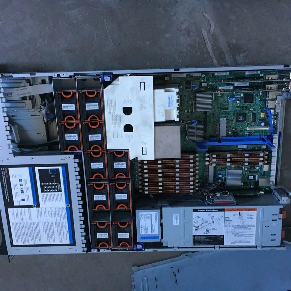 IBM Server System x3650 7979 in Düsseldorf