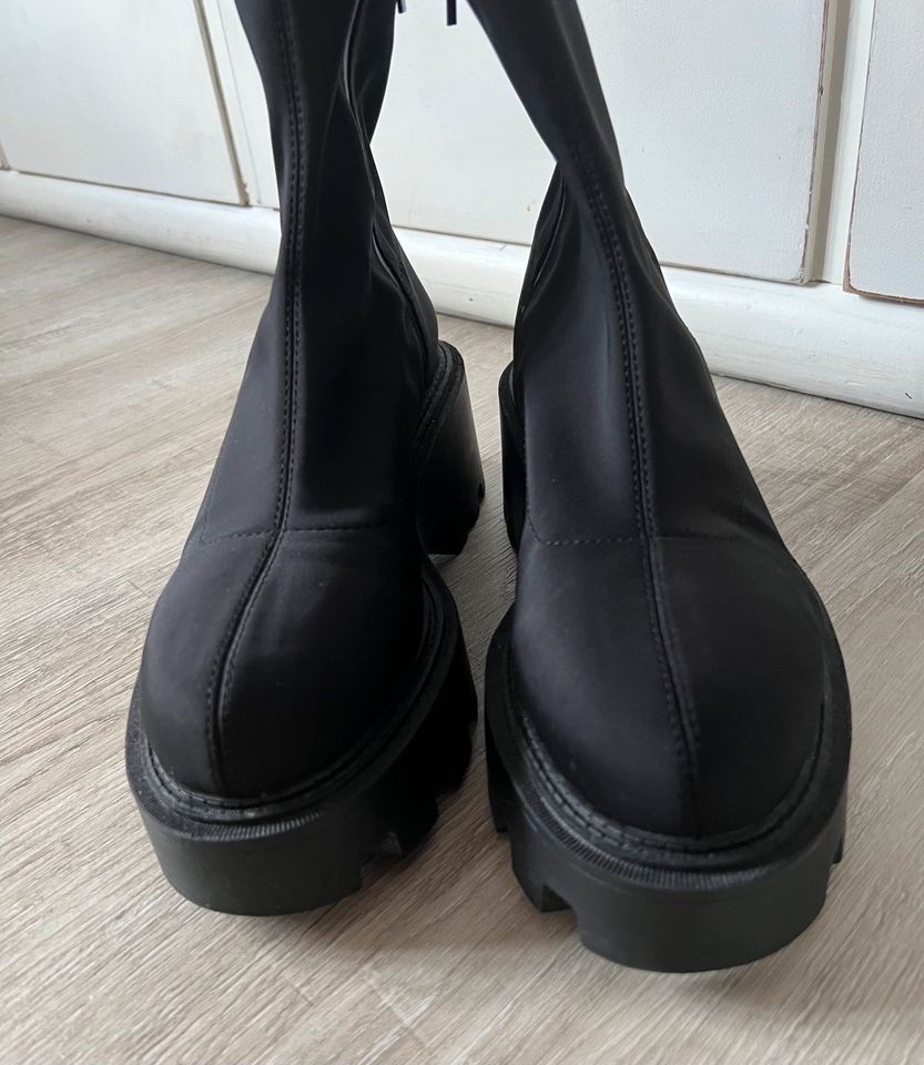 Zara Stiefel Stiefeletten Boots Schwarz aus Stoff gr.40 Neu! in Hamburg