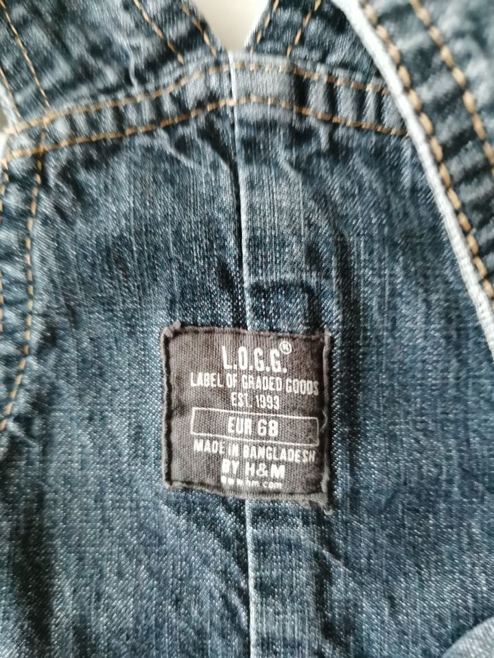 Latzhose Jeans H&M 68 blau in Wiesbaden