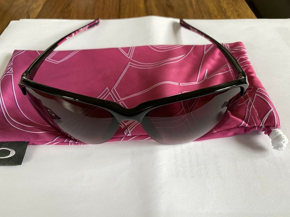 Oakley Sonnenbrille Unstoppable Rose Gradient Polarized in Hilzingen