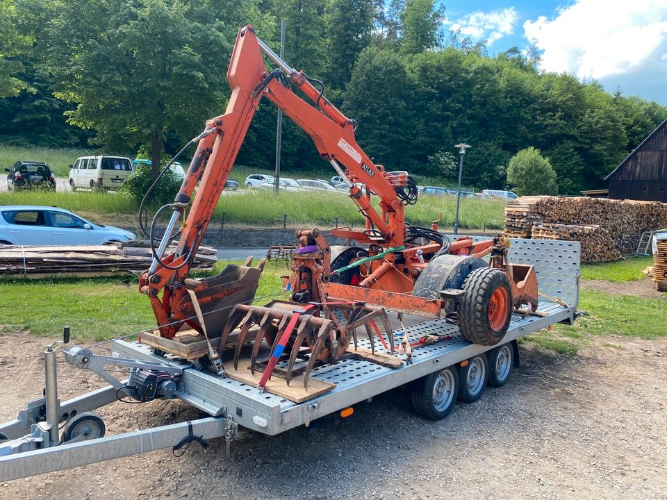 Transporte von Traktoren Baumaschinen und Fahrzeugen in Kranichfeld