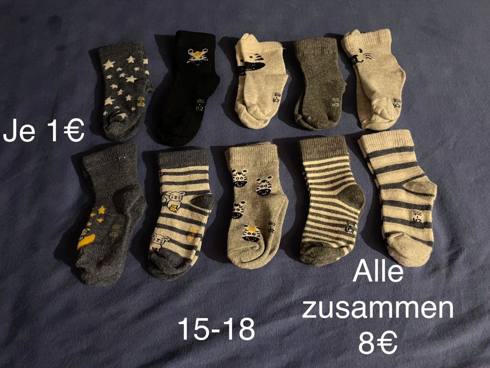 Kinder/ Baby Socken in Gr. 15-18 in Gräfenberg