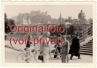 2 alte Fotos Salzburg Österreich 50er Jahre Menschen Autos Oldtim Niedersachsen - Dorstadt Vorschau