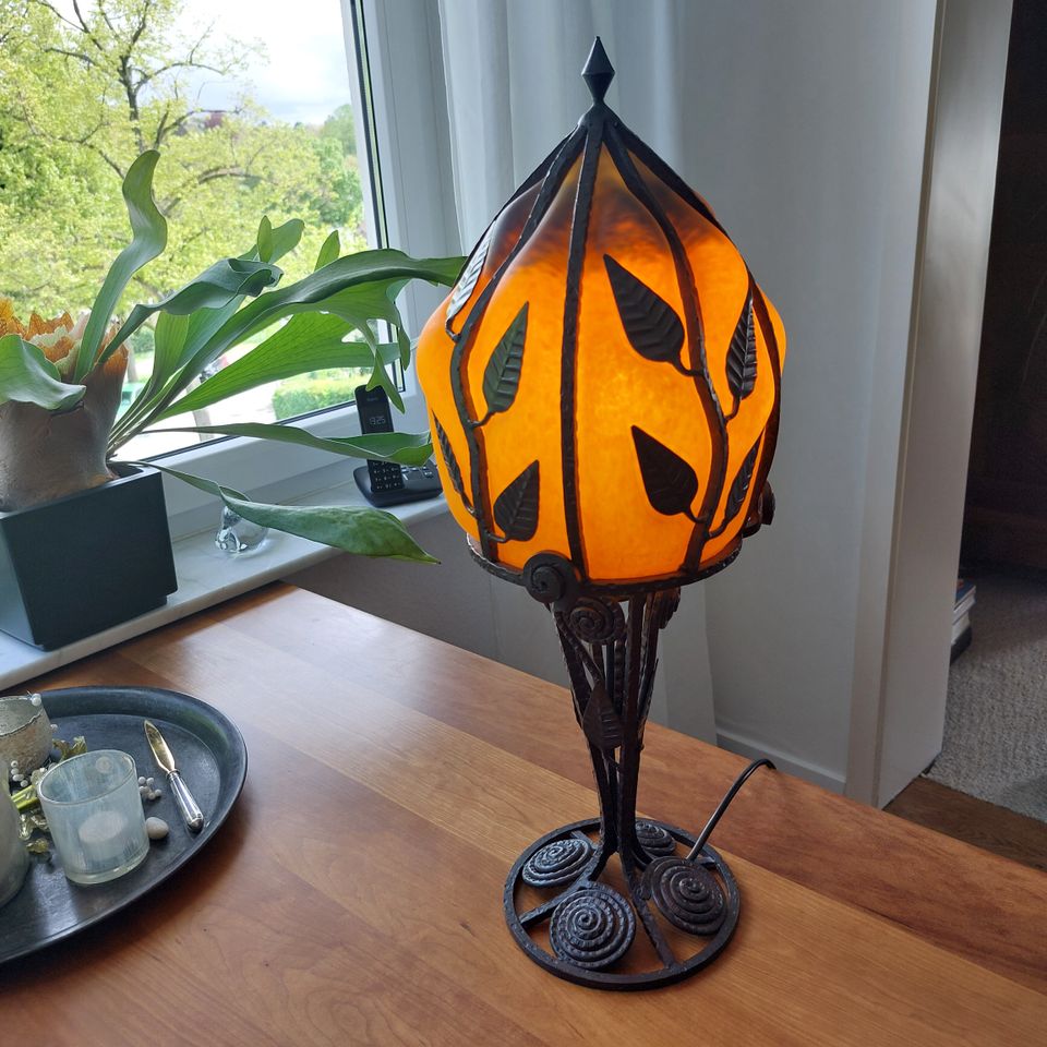 Ausgefallene französische Tischlampe, Art Deco in Waiblingen