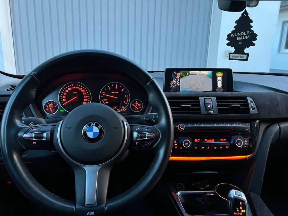 BMW 330d, Panorama, M Sportlenkrad, Automatik in Bremerhaven