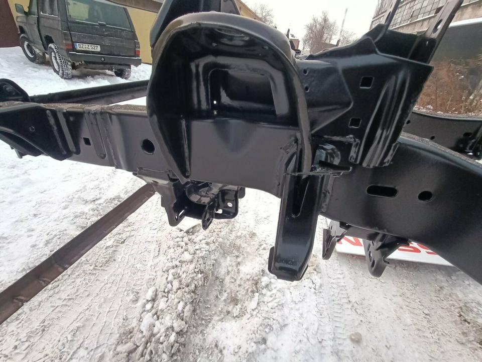RAHMEN NISSAN NAVARA D40 2.5 DCI DOPPEL KABINE TOP ZUSTAND!!! in Görlitz