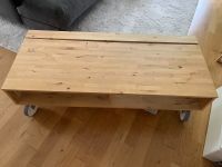 Ikea - TV Lowboard aus Holz mit Rollen Frankfurt am Main - Sachsenhausen Vorschau