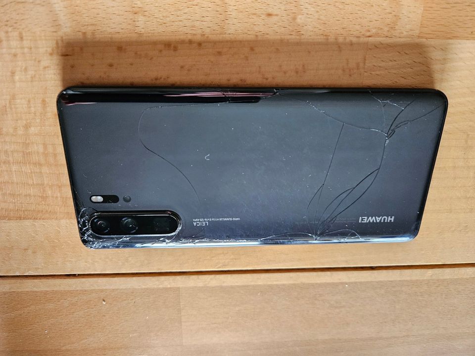 Huawei P30 Pro defekt in Wetter (Ruhr)