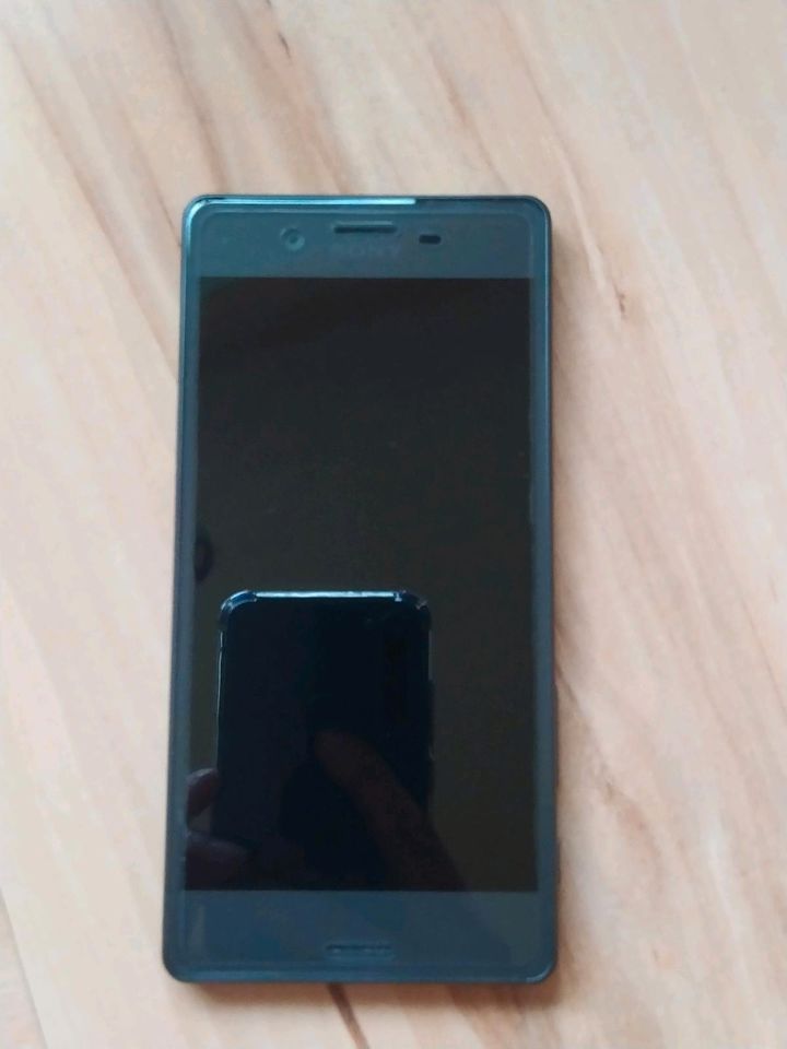 Sony Xperia F5121 schwarz in Horn-Bad Meinberg