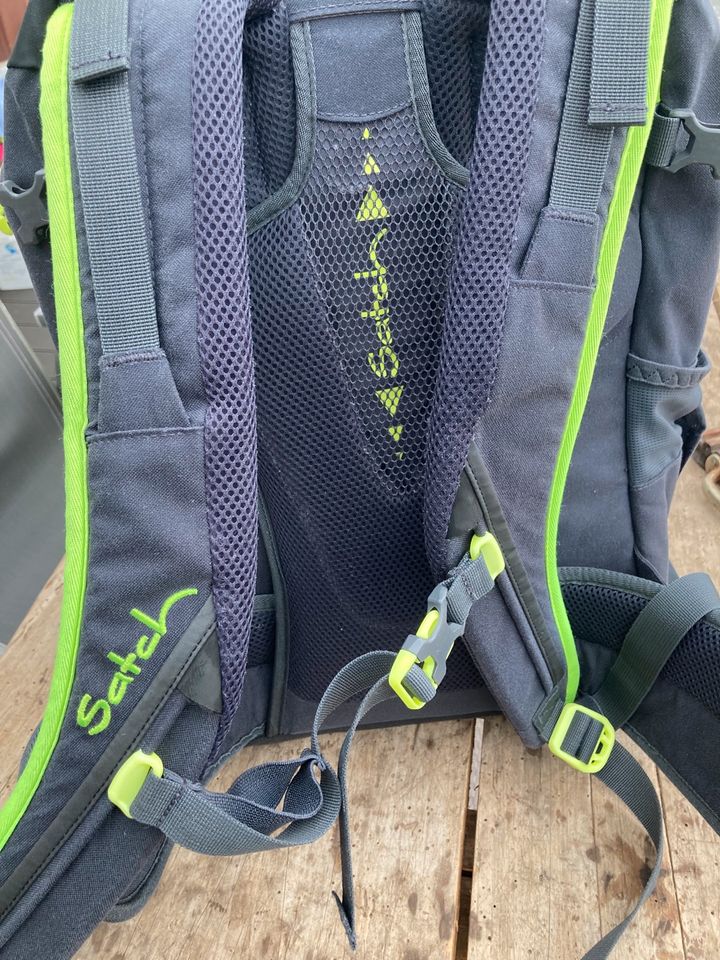 Satch Schulrucksack grau/neongrün plus Sport Beutel in Niedersachsen -  Duderstadt | eBay Kleinanzeigen ist jetzt Kleinanzeigen