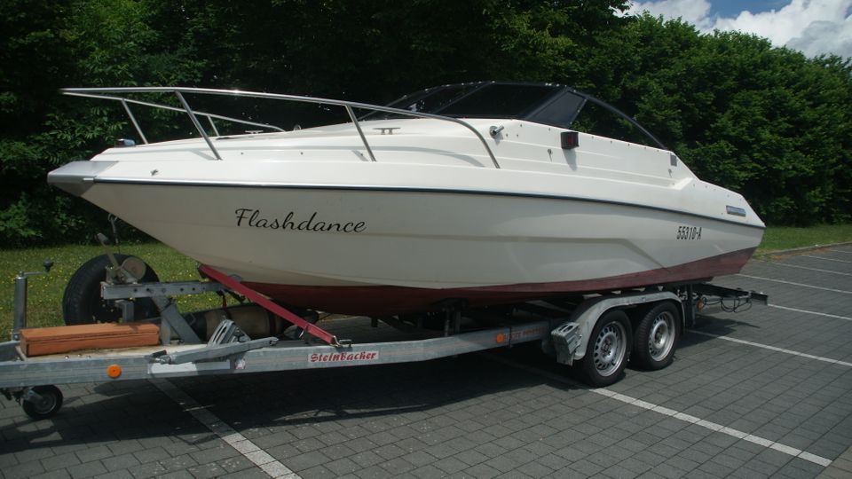 Sportboot Glastron in Langen (Hessen)