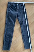 H&M Hose Jeans grau anthrazit Gr. 38 Nordrhein-Westfalen - Arnsberg Vorschau