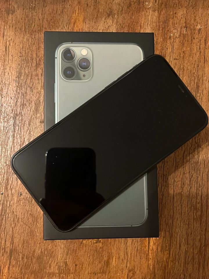 iPhone 11 Pro Max 64gb in Achim