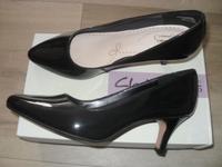 Neu, Clarks, Gr. 41, UK 7, D, Pumps, Marken Schuhe, Abendschuhe Niedersachsen - Winsen (Aller) Vorschau