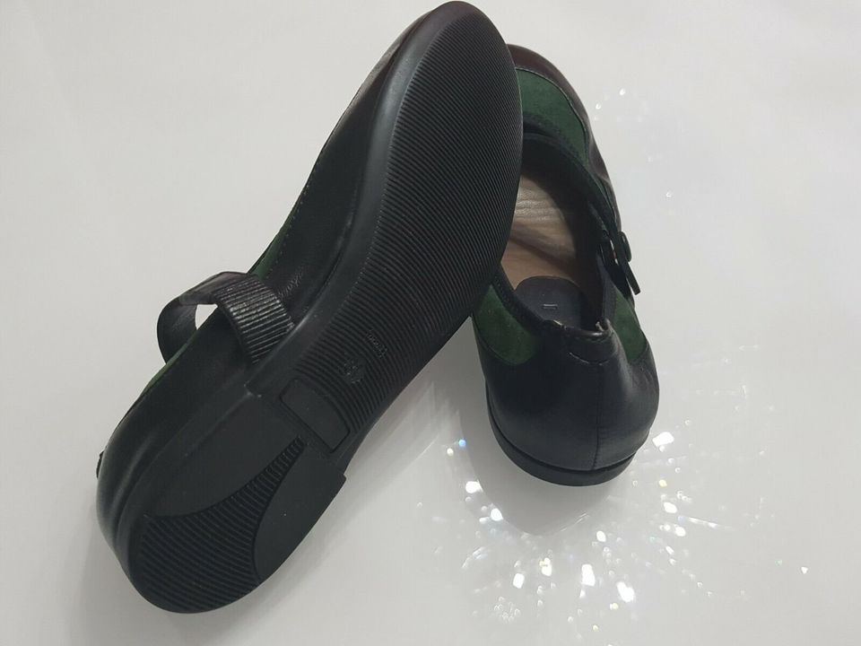 Marni Mädchen Ballerina Halbschuhe Gr31 Leder NEU Etikett 209€ in Sindelfingen