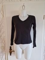 Schwarzen 3/4 Arm Pullover mit v-Ausschnitt in M Niedersachsen - Osterholz-Scharmbeck Vorschau