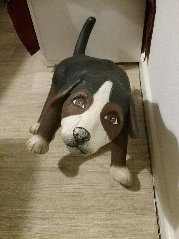 Hund aus Stein in Krefeld