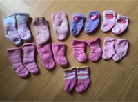 BABYSACHEN SÖCKCHEN STRÜMPFE SOCKEN PLÜSCH NEUGEBORENE DICK Berlin - Neukölln Vorschau