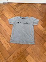 Champion T-Shirt Größe 126/131 (7-8 Jahre) Berlin - Treptow Vorschau