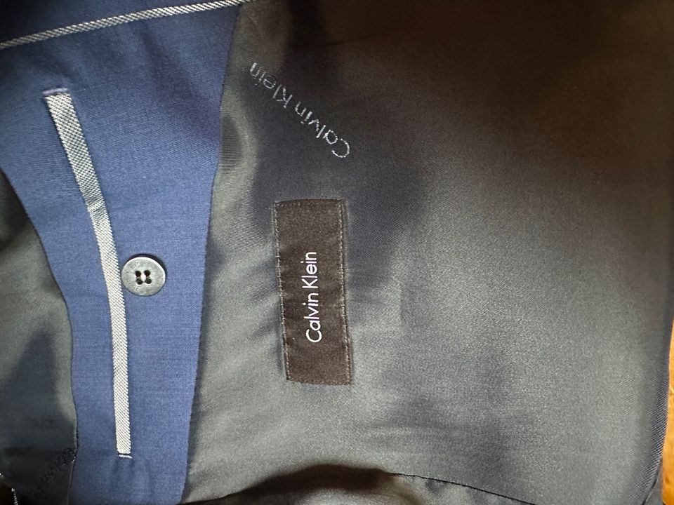 Anzug - Blau - Calvin Klein - Größe 48 - Slim Fit in Arnstorf