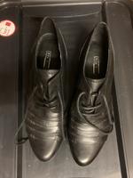 Stiefeletten Echtleder Leder 38 5 schwarz Pumps Nordrhein-Westfalen - Ahlen Vorschau