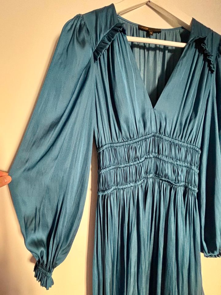 Maje Kleid Satin blau in München