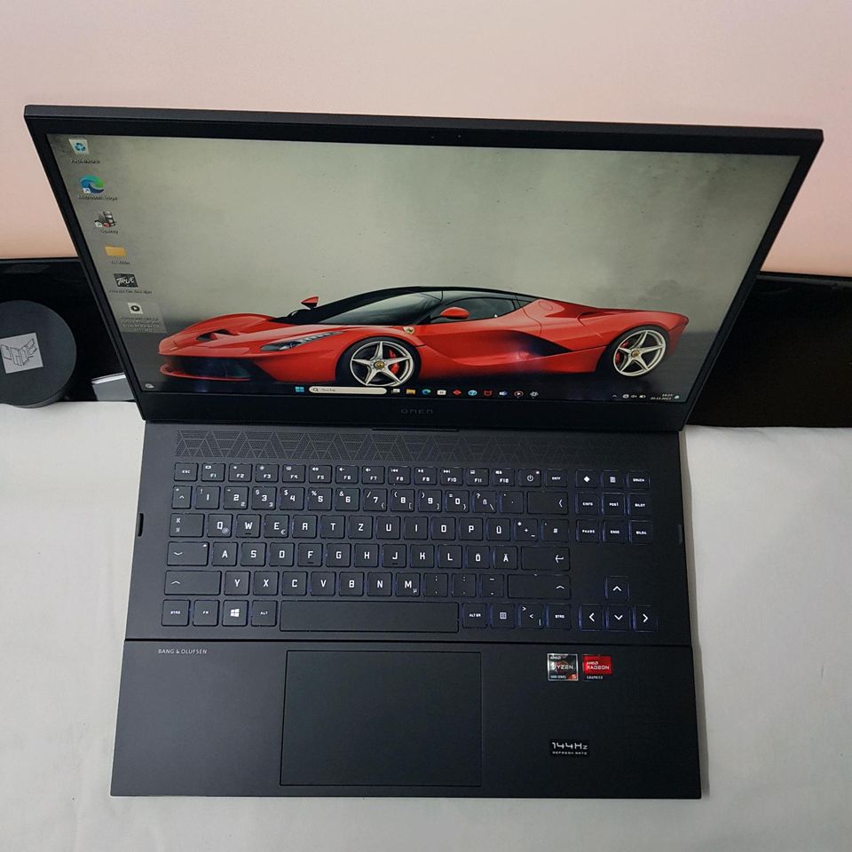 Laptop hp Gaming OMEN O16. RX 6600M 8GB/15'6 144Hz/RYZEN/16GB/SSD in Düsseldorf