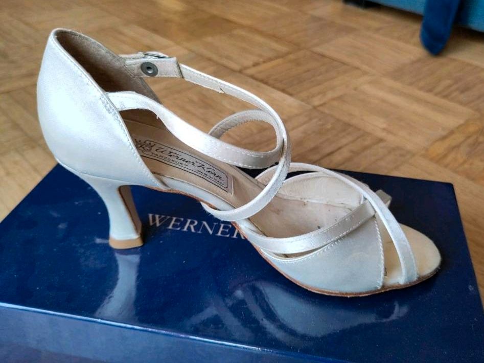 Werner Kern Tanzschuhe Brautschuhe Satin weiß Gr. 4 (37-38) in Hamburg