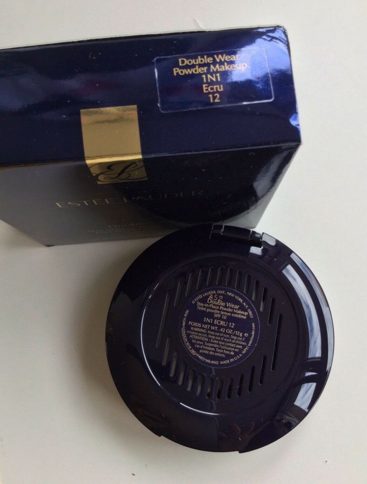 Estée Lauder Double Wear Powder Make-up in Essen