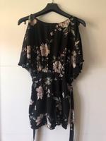 Jumpsuit mir Blumenmuster XS Sachsen - Zittau Vorschau