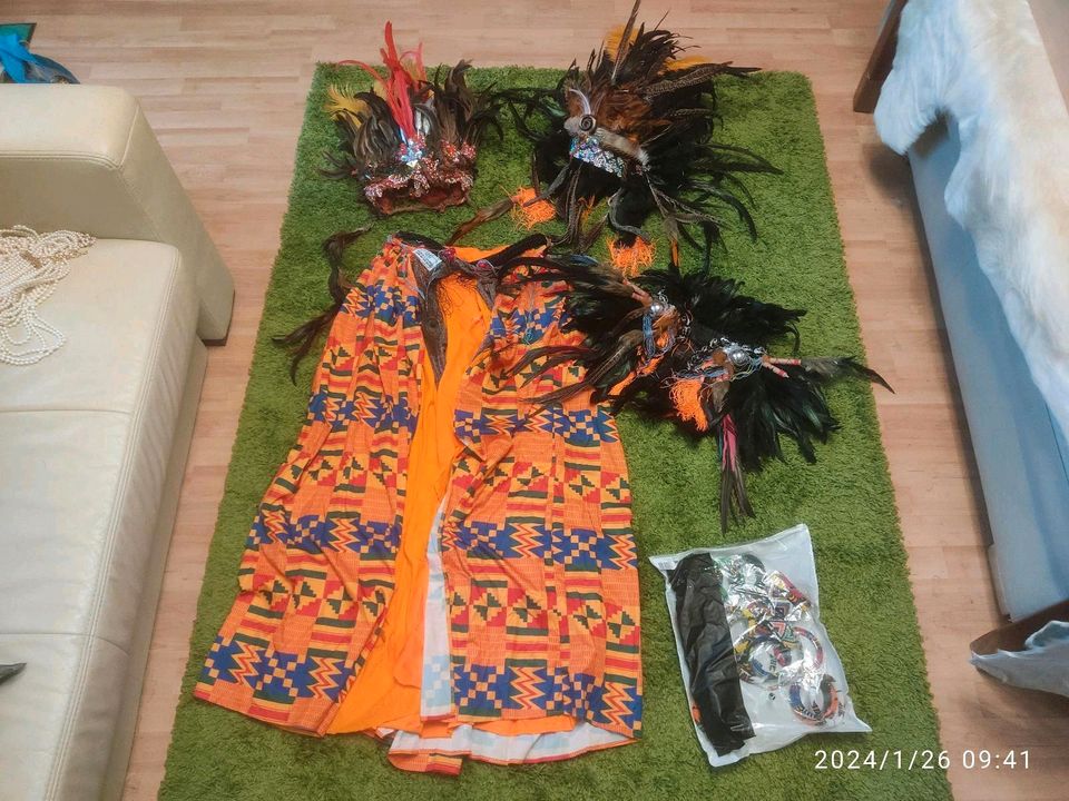 Aufwendiges Kostüm Indianerhäuptling - Kopfschmuck in Gusterath
