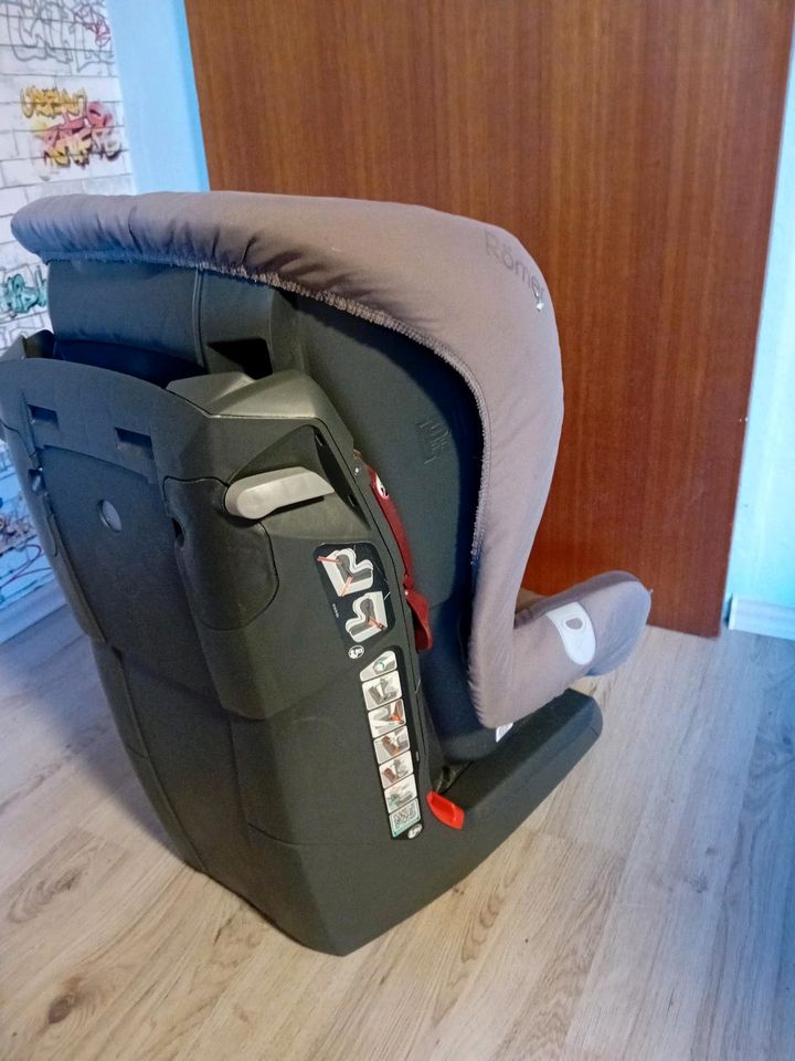 Kindersitz Römer Britax King plus 9-18kg in Porta Westfalica