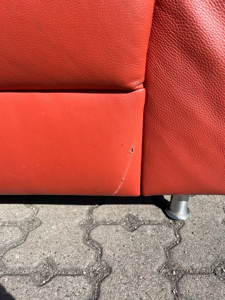 Rote Leder Couch in München