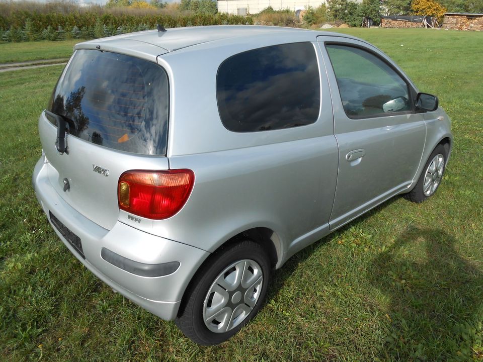 Toyota Yaris 1,0 Klima in Zahna