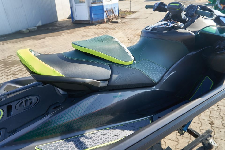 Sea-Doo RXP-X 300 RS APEX auf Lager in Görlitz