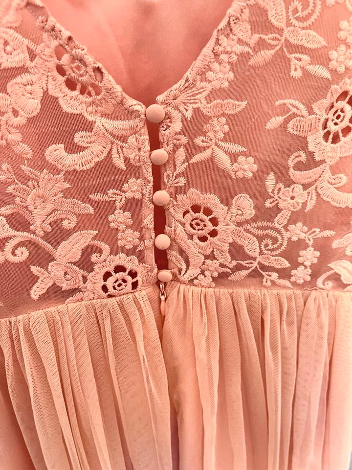 Schickes Kleid von Vila, Größe 34/36, rosa, Spitze in Neu Ulm