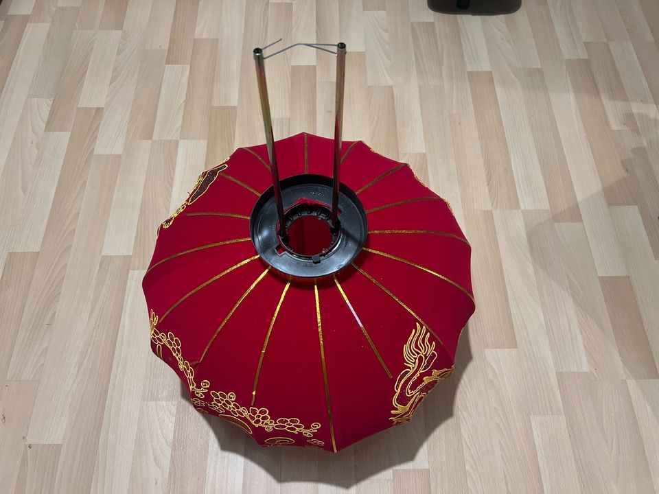 Lampe Schirm Vietnam rot gelb NEU in Hamburg