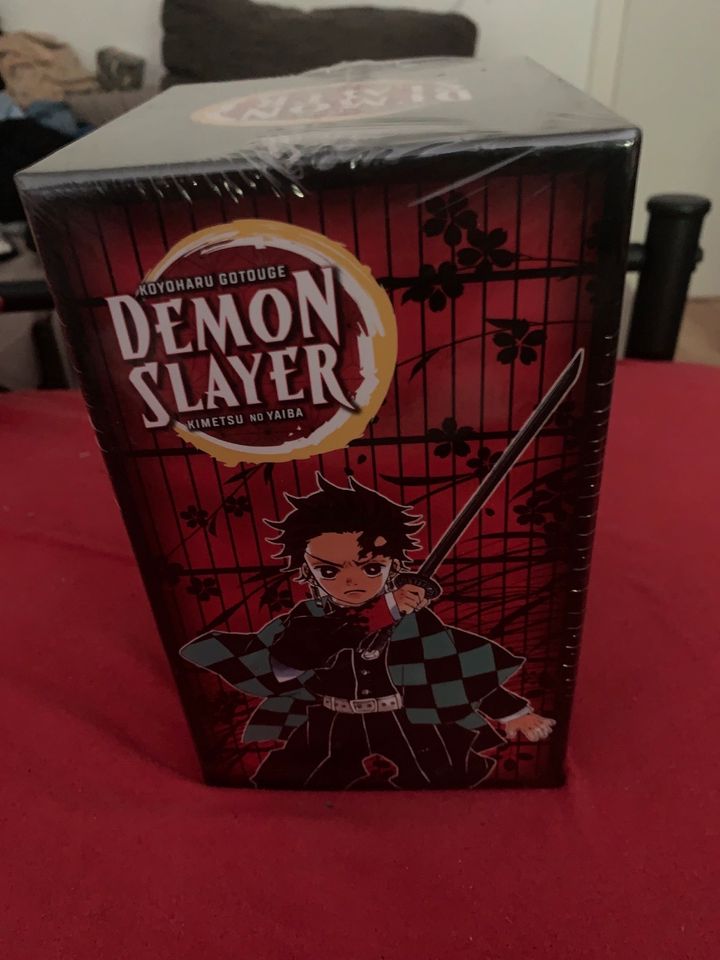 Demon Slayer Manga Schuber 1-8 in Bremen