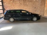 Passat 3C B6 R-Line TSI 160PS Highline Leder Navi Schlachtfest Wuppertal - Oberbarmen Vorschau