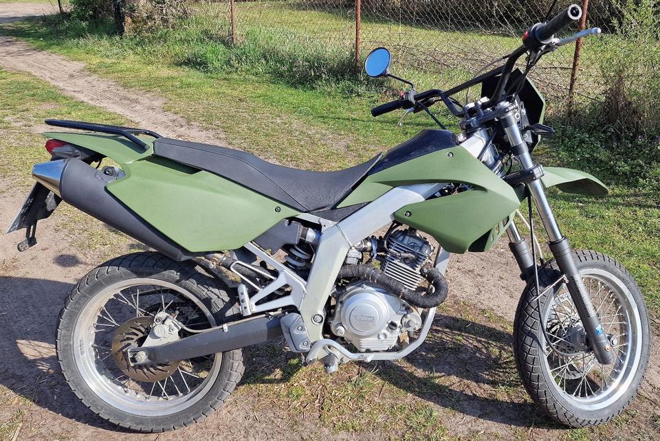 Derbi Senda 125 4 takt / Baugleich aprilia sx 125 Enduro Cross in Berlin