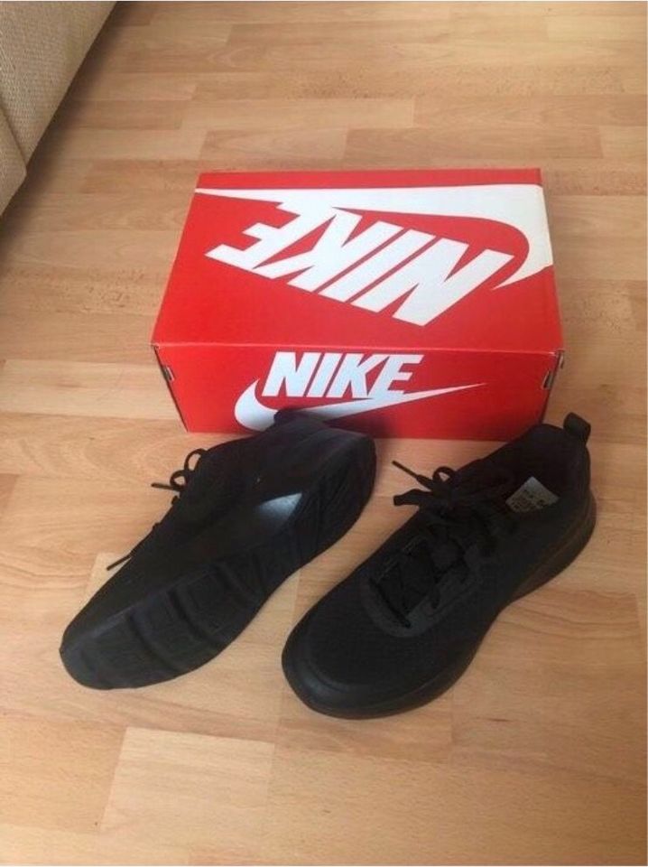 Nike Schwarz Wearallday Gr.37,5 Neu 23,5 cm Schwarz 37 1/2 Sneake in Gummersbach