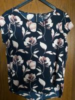 Neuwertiges schönes Shirt von Only in Größe 38 Nordrhein-Westfalen - Brühl Vorschau