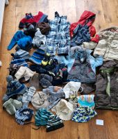 Kleiderpaket Kindersachen Gr 80 Jungs Jacken Mützen Handschuhe Sachsen-Anhalt - Muldestausee Vorschau