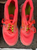 Nike Schuhe Frankfurt am Main - Bockenheim Vorschau
